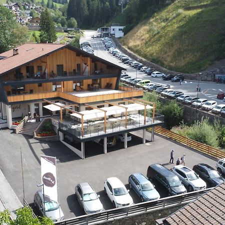 Tyrol Living & Cafe Lejlighed Nova Levante Eksteriør billede